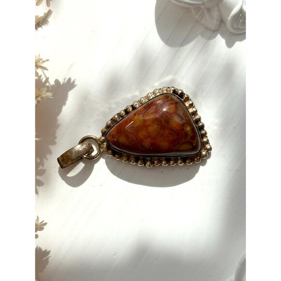 Botswana Agate Triangular Sterling Silver 925 Bead Framed Vintage Pendant - Picture 3 of 10